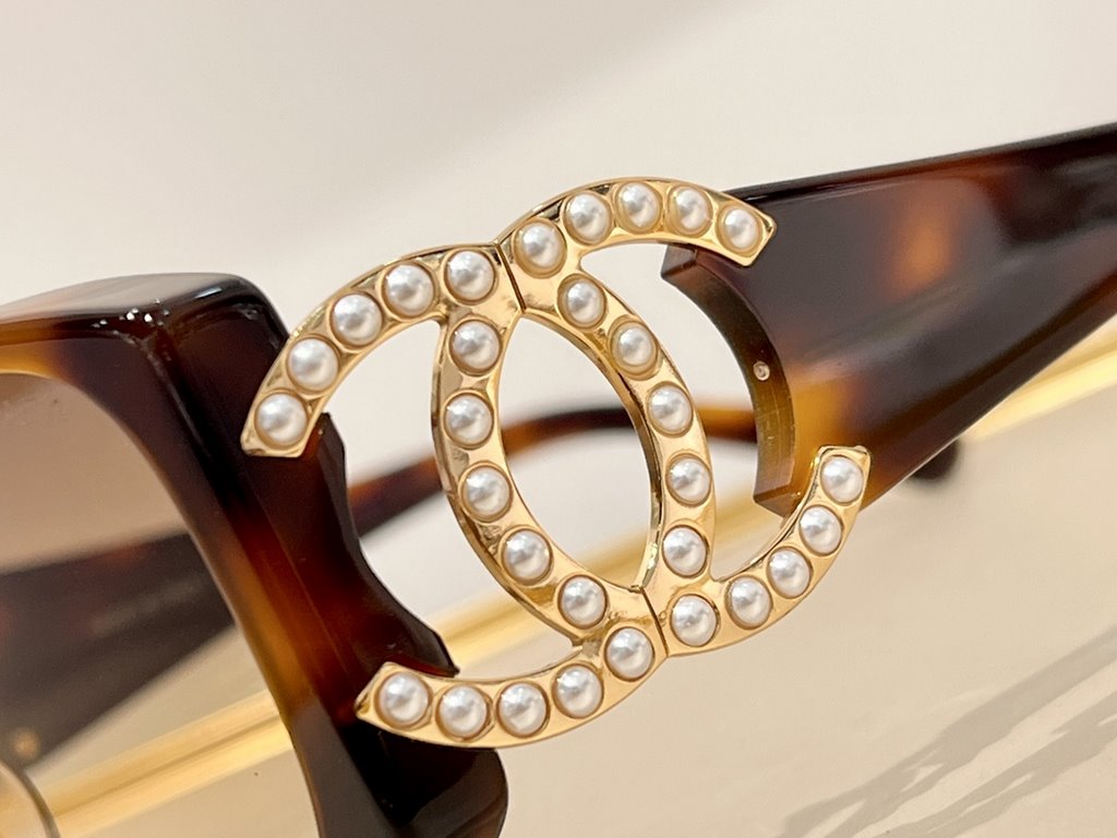 Recognize the high version, one color, one anti-counterfeiting code  Chanel Classic Pearls Diamonds Letter Classic  Classic Wheel CH9122 size 58-18-140