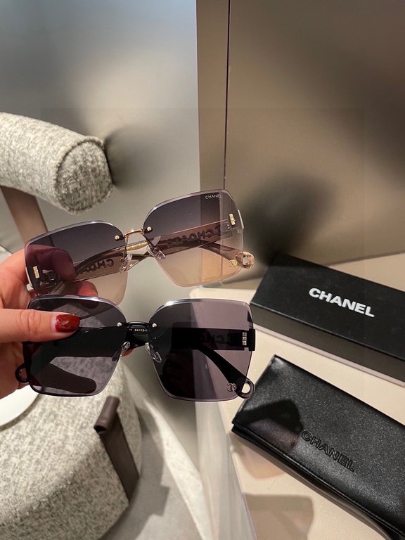 Chanel new models! New shipment! New model shipment!  Women's HD thickened polarized sunglasses     High quality TR-90 frames Fashionable and versatile!6117