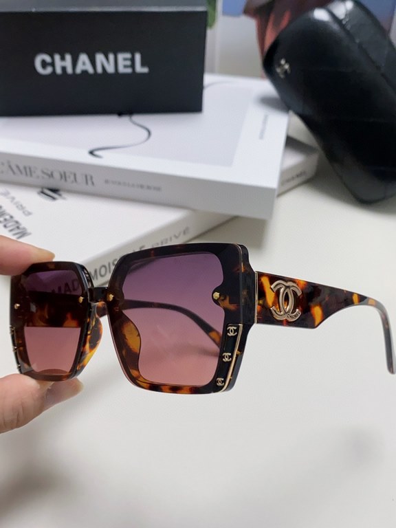 Chanel Chanel 2024 new Xiao Xianger advanced sense of polarized sunglasses fashion box anti-ultraviolet blocking glare sunglasses Netroots with models