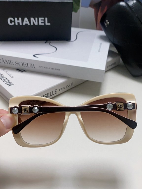 Chanel Chanel new pearl worthy of the earthCH5445H Butterfly shaped sunglasses Sunglasses