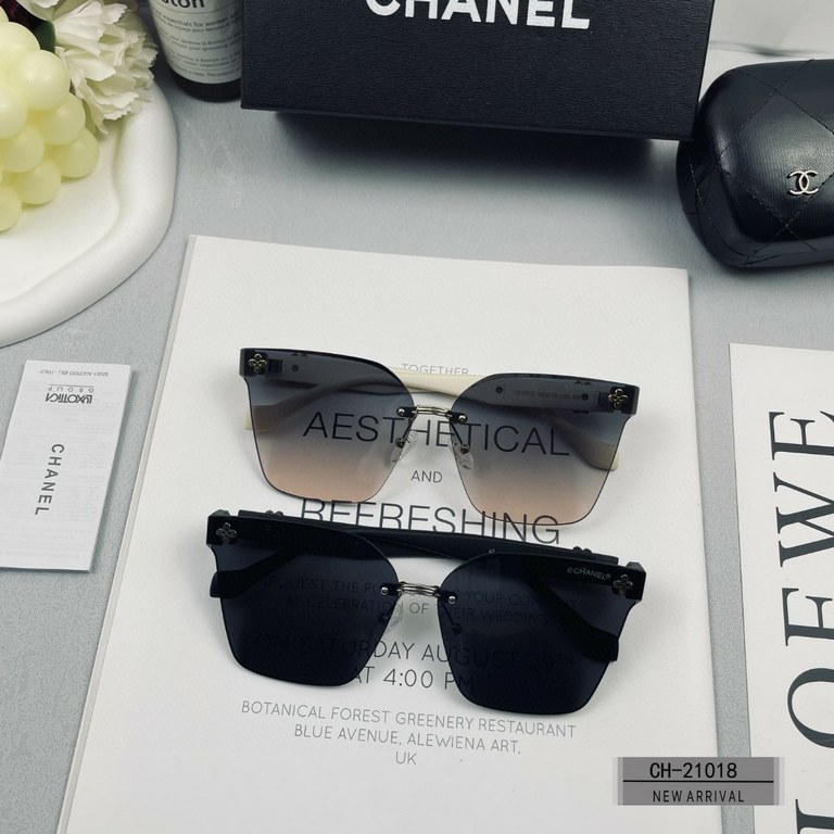 . [CHANEL France]. . [Polaroid Resin HD Lenses] . [TR Frames-Lightweight and comfortable to wear]  . . [size 63-17-140] . [   new small fragrance sunglasses to reduce the burden of glare, blocking harmful rays of radiati