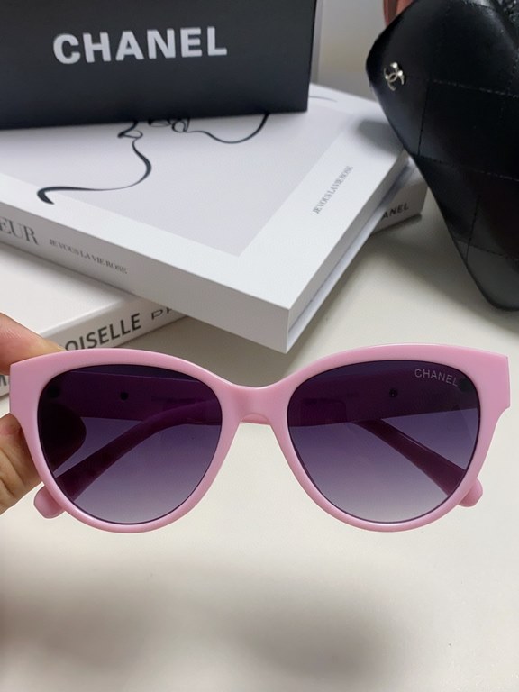 Chanel Chanel new models cat eye retro sunglasses female summer sunscreen pearl camellia love large frame sunglasses UV glare advanced sense of Ms. burst models