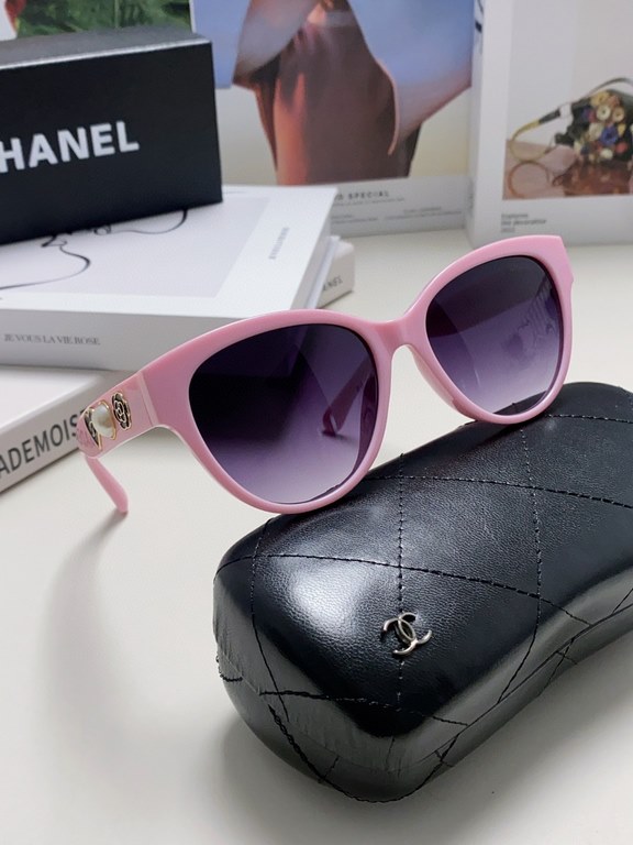 Chanel Chanel new models cat eye retro sunglasses female summer sunscreen pearl camellia love large frame sunglasses UV glare advanced sense of Ms. burst models