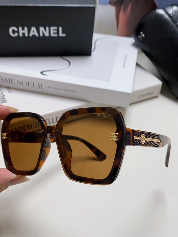 CHANEL Chanel 2024 new small perfume style sunglasses female UV protection driving special polarized glasses senior sense of big brand sunglasses