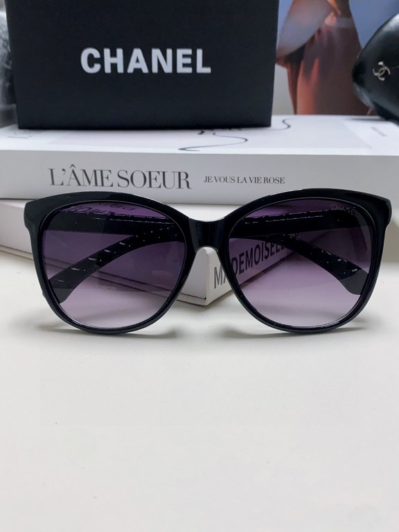 Chanel Chanel 2024 new retro cat-eye letters inserted heart foot net red sunglasses female tide ins advanced sense of sunglasses Trend full