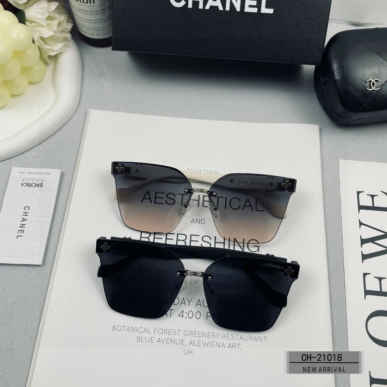 . [CHANEL France]. . [Polaroid Resin HD Lenses] . [TR Frames-Lightweight and comfortable to wear]  . . [size 63-17-140] . [   new small fragrance sunglasses to reduce the burden of glare, blocking harmful rays of radiati