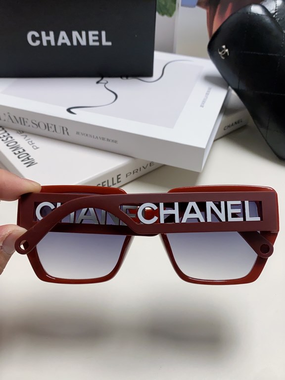 Chanel Chanel 2024 new English letters square box sunglasses female Korean version of the trend of hundred with sunglasses net red street shooting simple glasses