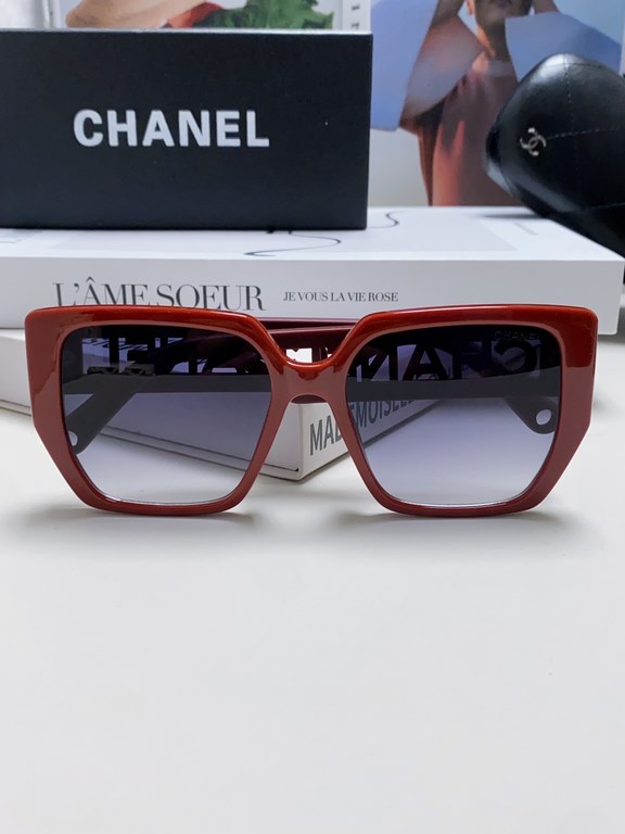 Chanel Chanel 2024 new English letters square box sunglasses female Korean version of the trend of hundred with sunglasses net red street shooting simple glasses