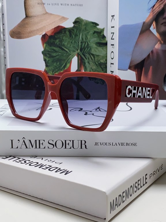 Chanel Chanel 2024 new English letters square box sunglasses female Korean version of the trend of hundred with sunglasses net red street shooting simple glasses