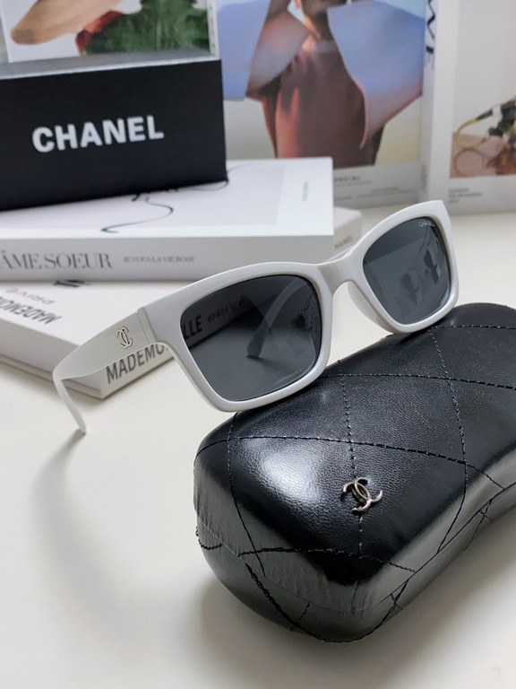 Chanel Chanel New Square Color Blocking ~ Fragrance Grandma Letter Classic  Classic Reincarnation CH5417 Women's Sunglasses