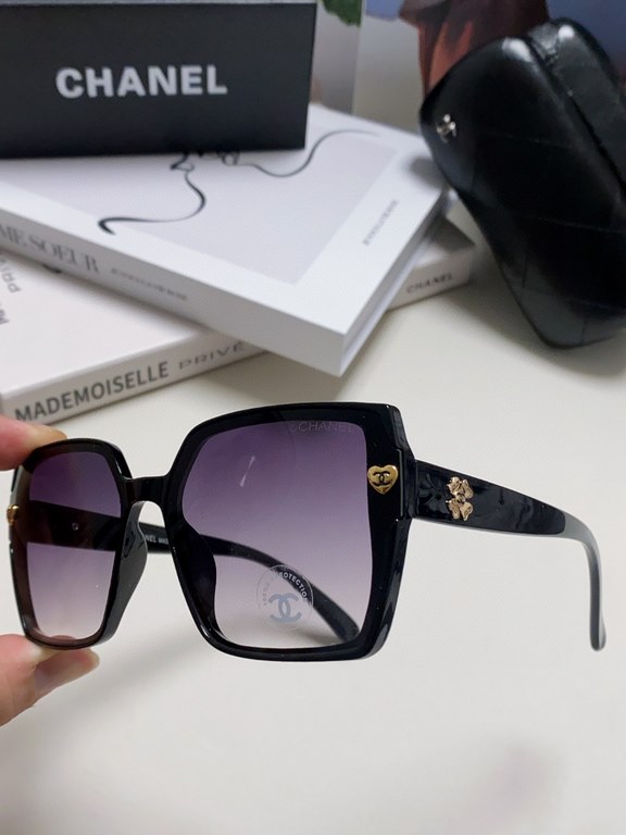 Chanel Chanel 2024 new sunglasses female models Korean version of the tide of advanced sense ins show face small polarized sunscreen box chain sunglasses driving glasses