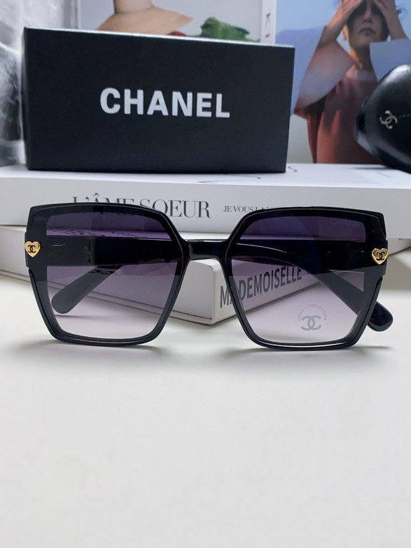 Chanel Chanel 2024 new sunglasses female models Korean version of the tide of advanced sense ins show face small polarized sunscreen box chain sunglasses driving glasses