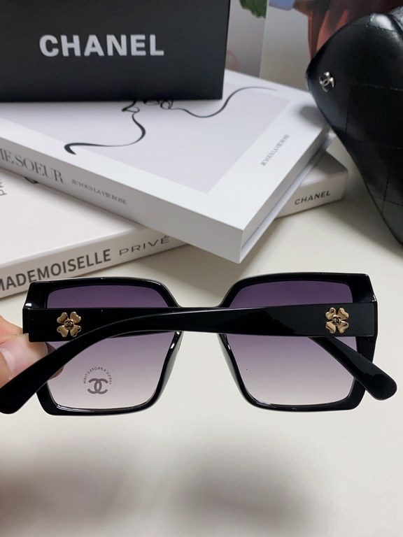 Chanel Chanel 2024 new sunglasses female models Korean version of the tide of advanced sense ins show face small polarized sunscreen box chain sunglasses driving glasses