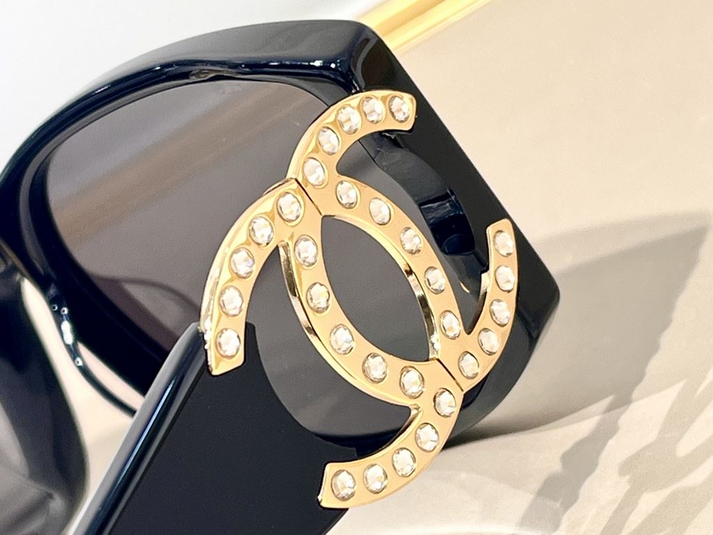 Recognize the high version, one color, one anti-counterfeiting code  Chanel Classic Pearls Diamonds Letter Classic  Classic Wheel CH9122 size 58-18-140