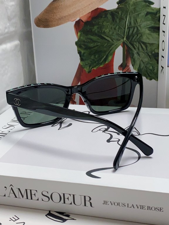 Chanel Chanel New Square Color Blocking ~ Fragrance Grandma Letter Classic  Classic Reincarnation CH5417 Women's Sunglasses