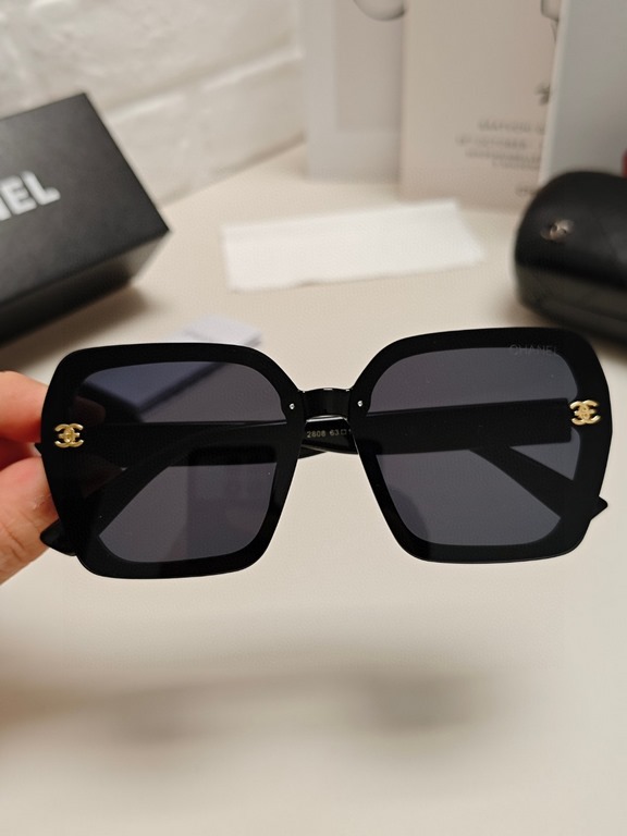 CHANEL Chanel 2024 new small perfume style sunglasses female UV protection driving special polarized glasses senior sense of big brand sunglasses