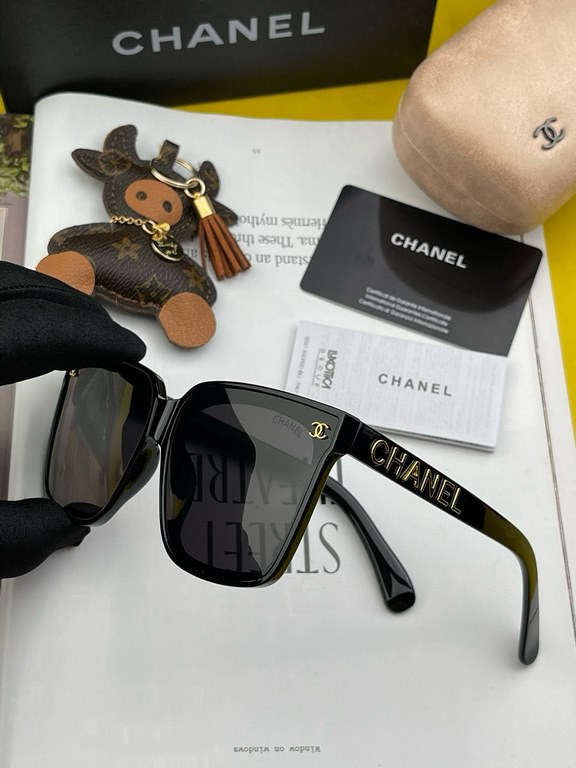 CHANEL 2024 official early spring new models, many stars with the same [color] Chanel    new large frame polarized sunglasses ,   Polaroid Ultra Clear Polarized Sunglasses    Model CH2086