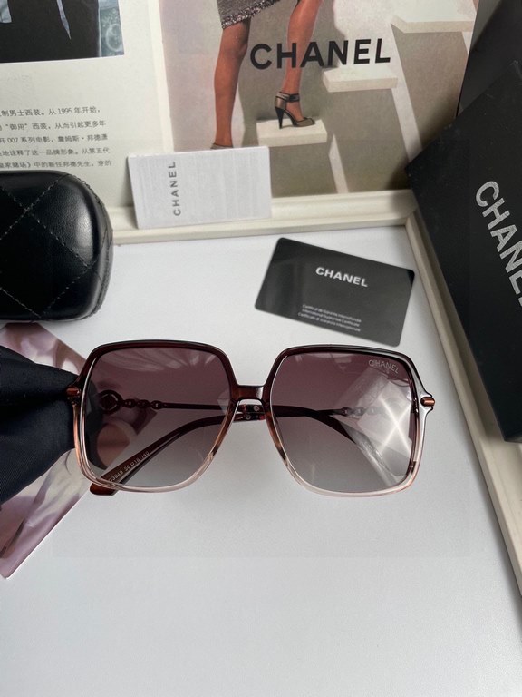 . New   CHANEL Chanel original single quality women's polarized sunglasses   imported Polaroid HD polarized lenses. The official website synchronization sale, fashion atmosphere, travel essential models, buy is to earn