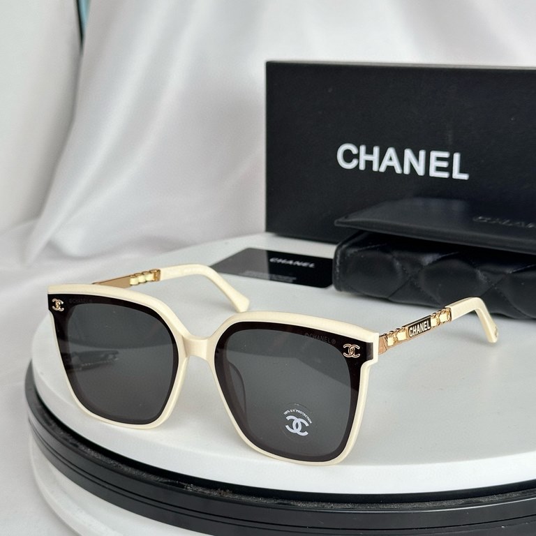 Chanel Collection Factory price adjustments Grandma Fook Collection newMod：6814 size：66-16-148The most classic and most popular ring shape.Exquisite braided leather  engraved marking Fook's mirror legs retro foreign styl