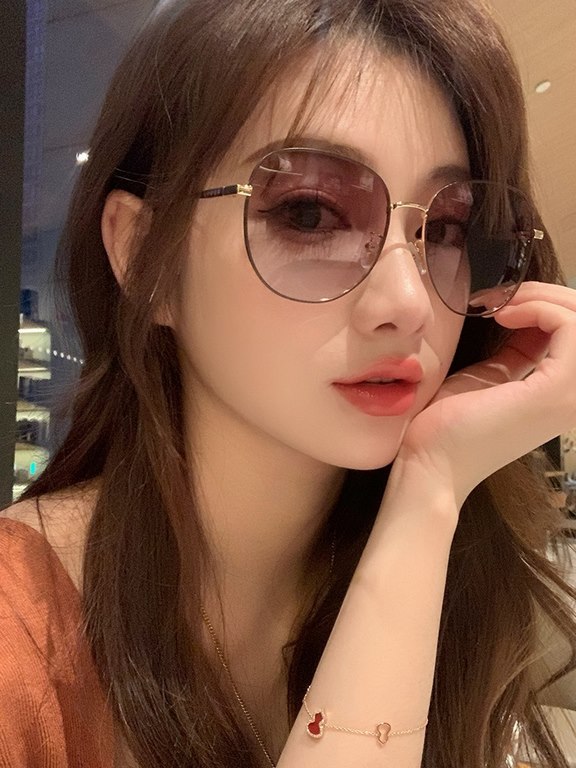 CHANEL 】 CHANEL trend explosion models fashion large frame sunglasses wear comfortable net red tide models sunglasses    Model CH9819