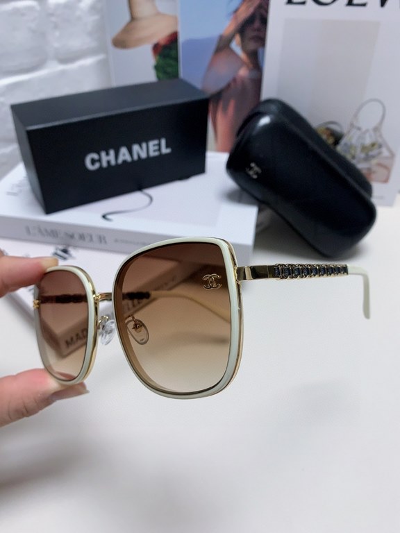 Chanel Chanel 2024 new net red with the same women's sunglasses fashion trend sunglasses driving UV sunglasses new chain double c