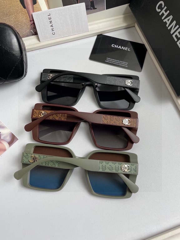 . New   CHANEL Chanel original single quality women's polarized sunglasses   TR90 Material   Imported Polaroid HD polarized lenses. The official website synchronization sale, fashion atmosphere, travel essential models, 