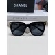 CHANEL Chanel   New products are coming  !The classic box that can't go wrong, the texture is absolutely perfect.The design of the mirror leg patchwork is a great way to cover your face.