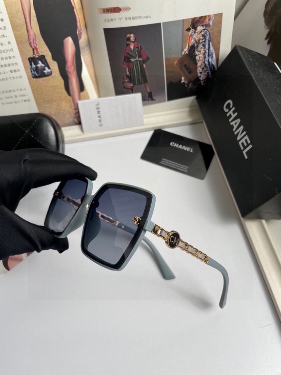 . New   CHANEL CHANEL original single quality women's polarized sunglasses   TR90 Material   Imported Polaroid HD polarized lenses. The official website synchronization sale, fashion atmosphere, travel essential models, 