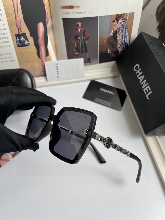 . New   CHANEL CHANEL original single quality women's polarized sunglasses   TR90 Material   Imported Polaroid HD polarized lenses. The official website synchronization sale, fashion atmosphere, travel essential models, 