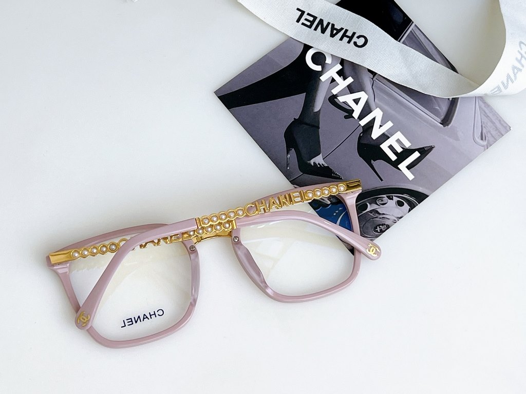 CHANE Hundreds of matching eyeglasses frames can be fitted with prescription glassesClassic Chanel PearlsCH0788 SIZE 52-22-145SIZE 52-22-145