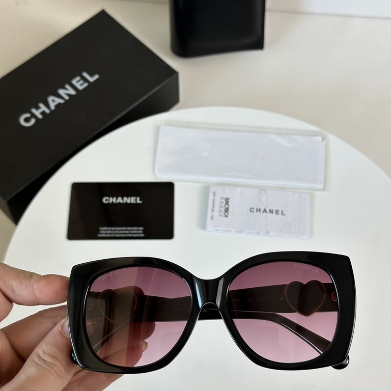 Original price adjustment CHANE CHANEL MODEL CH5519 Sunglasses