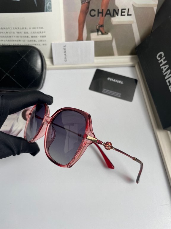 . New   CHANEL Chanel original single quality women's polarized sunglasses   imported Polaroid HD polarized lenses. The official website synchronization sale, fashion atmosphere, travel essential models, buy is to earn