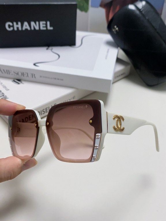 Chanel Chanel 2024 new Xiao Xianger advanced sense of polarized sunglasses fashion box anti-ultraviolet blocking glare sunglasses Netroots with models