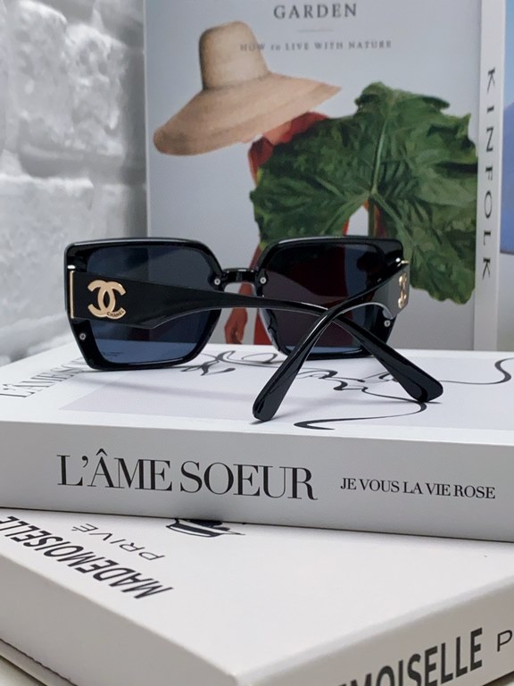 Chanel Chanel 2024 new Xiao Xianger advanced sense of polarized sunglasses fashion box anti-ultraviolet blocking glare sunglasses Netroots with models