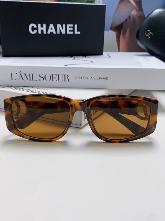 CHANEL Chanel double C big logo Y2K antique sunglasses VINTAGE sunglasses fashion elegant black frame metal sunglasses for men and womenwomen tide sunglasses