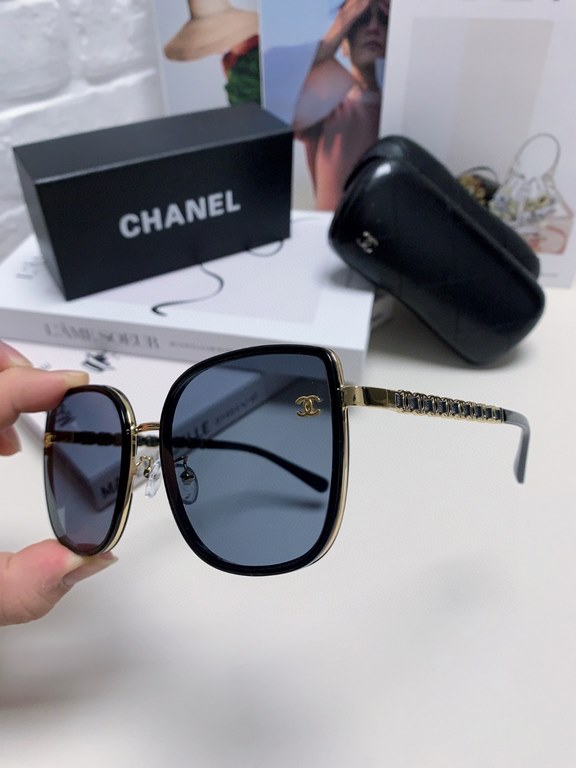 Chanel Chanel 2024 new net red with the same women's sunglasses fashion trend sunglasses driving UV sunglasses new chain double c