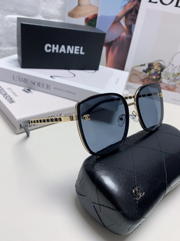 Chanel Chanel 2024 new net red with the same women's sunglasses fashion trend sunglasses driving UV sunglasses new chain double c