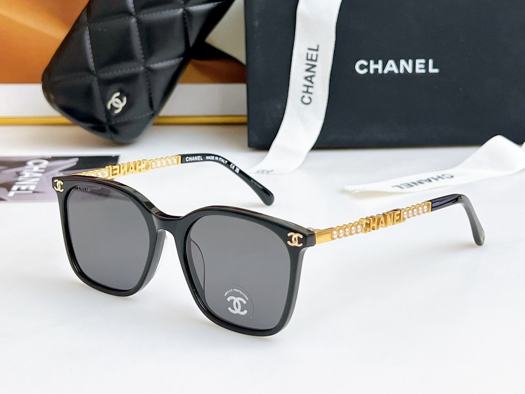 CHANE Hundreds of matching eyeglasses frames can be fitted with prescription glassesClassic Chanel PearlsCH0787 SIZE 51-17-145SIZE 51-17-145