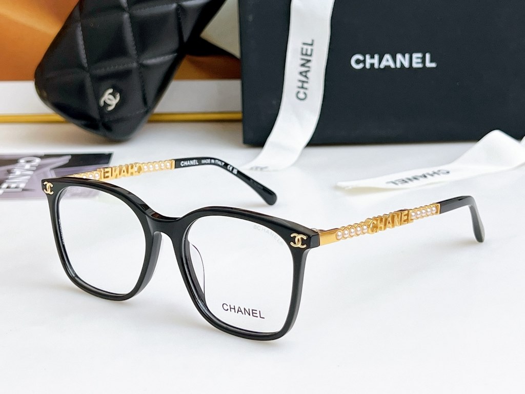 CHANE Hundreds of matching eyeglasses frames can be fitted with prescription glassesClassic Chanel PearlsCH0787 SIZE 51-17-145SIZE 51-17-145