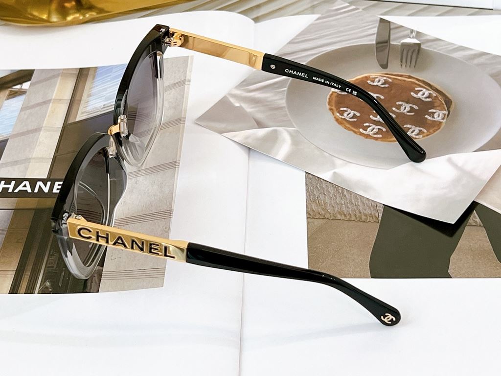 CHANEL New ArrivalCH0771 SIZE：65 mouth 15-145Versatile cover face of the classic box texture is really great!The large logo splicing on the face of the mirror leg super big brand yo