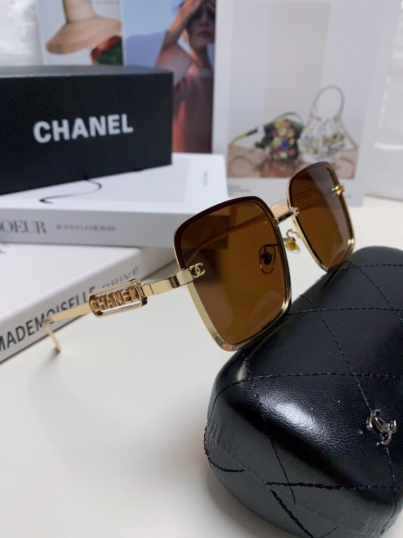 Chanel Chanel 2024 new sunglasses, men's and women's sun shades, metal temples, a must for driving trips!