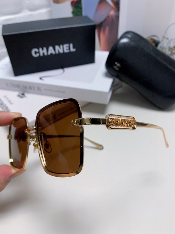 Chanel Chanel 2024 new sunglasses, men's and women's sun shades, metal temples, a must for driving trips!