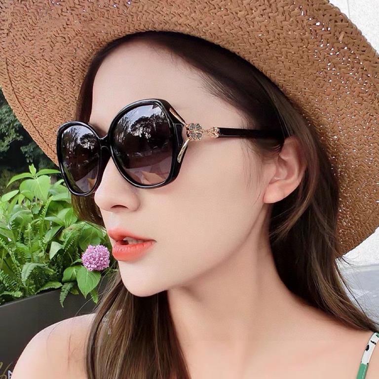 . New   CHANEL Chanel original single quality women's polarized sunglasses   imported Polaroid HD polarized lenses. The official website synchronization sale, fashion atmosphere, travel essential models, buy is to earn