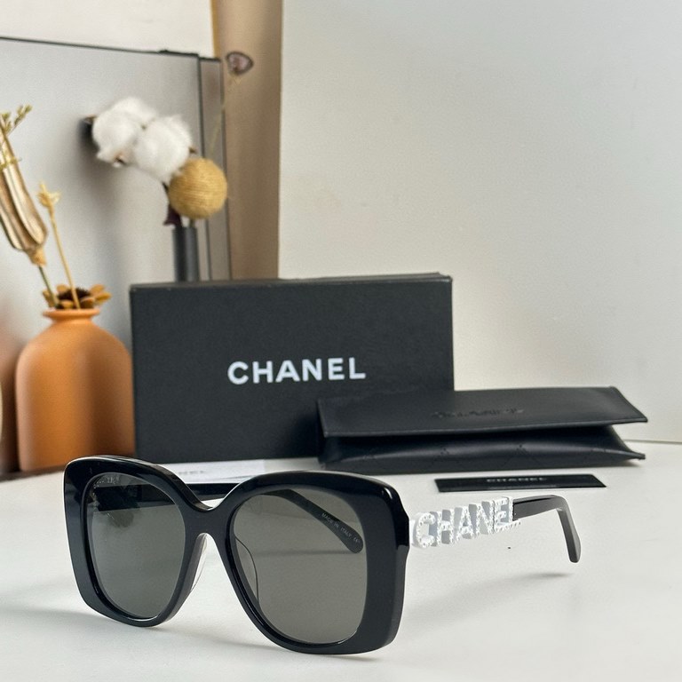 The original single authentic with diamonds. Goods high quality Barcode two-dimensional bag packaging This year's hot models [CHANEL] CHANEL CH5422B fashion sunglasses   CHANEL rectangular sunglasses letters mirror leg l