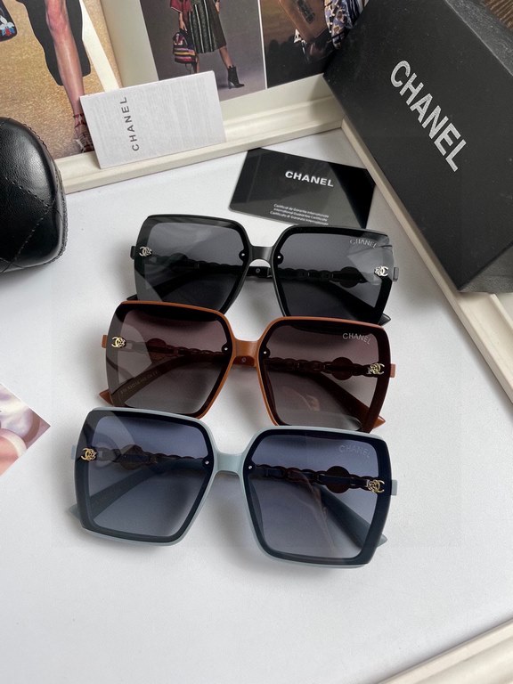 . New   CHANEL CHANEL original single quality women's polarized sunglasses   TR90 Material   Imported Polaroid HD polarized lenses. The official website synchronization sale, fashion atmosphere, travel essential models, 