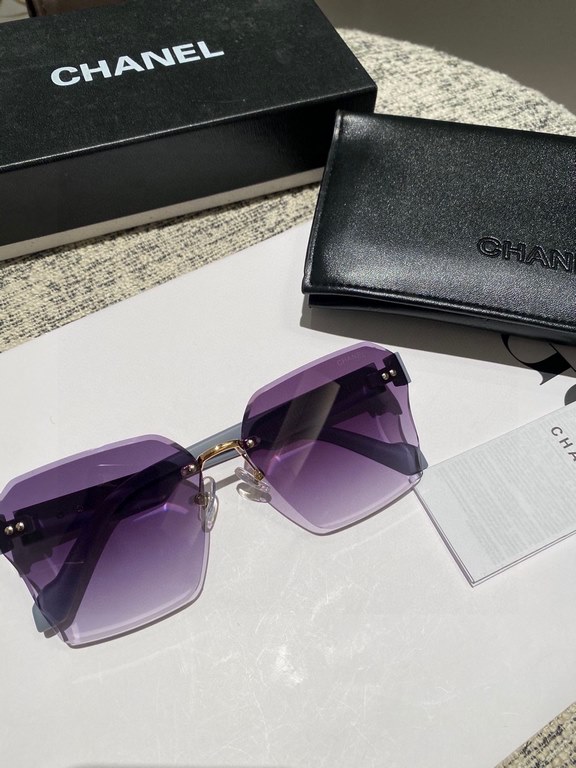 Chanel new models! New shipment! New model shipment!  Women's HD thickened polarized sunglasses     High quality TR-90 frames Fashionable and versatile!5188