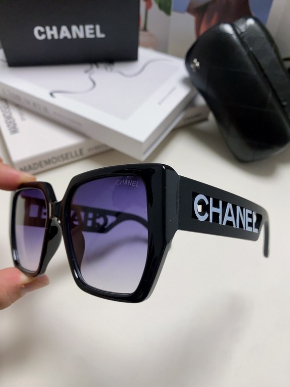 Chanel Chanel 2024 new English letters square box sunglasses female Korean version of the trend of hundred with sunglasses net red street shooting simple glasses