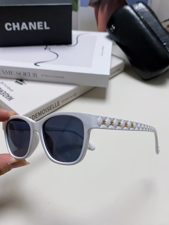 Chanel New diamond logo sunglasses sunglasses for men and women CH5484