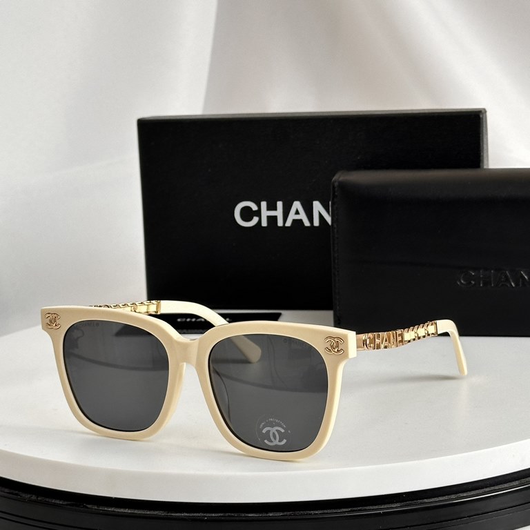 CHANE CHANEL MODEL CH0520 Sunglasses SIZE 54 Mouth 17-145 Square Sunglasses