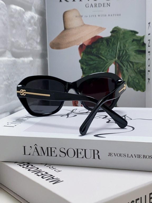 Chanel Chanel 2024 Xiao Xiang sunglasses chain legs butterfly large face thin simple personality sunglasses square small red book premium